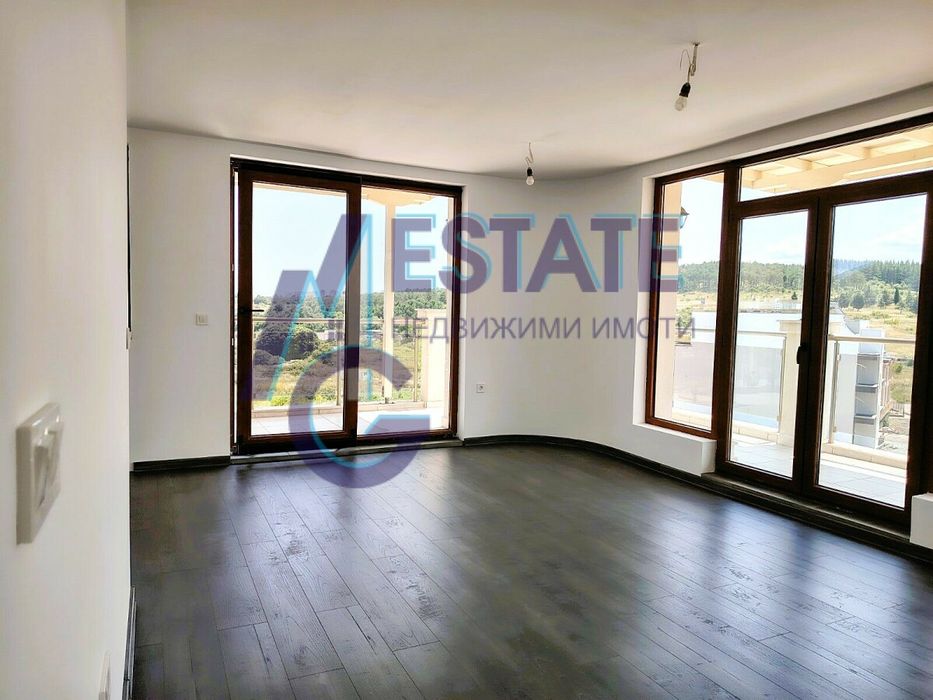 Тристаен апартамент с акт 16 в степен до ключ в Созопол, местност