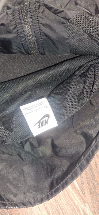 Nike горница (ветровка)