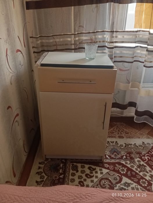 Продам диван, кровать, стойку