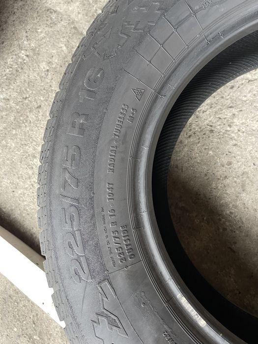 2 anvelope de iarna 225/75/16 Continental