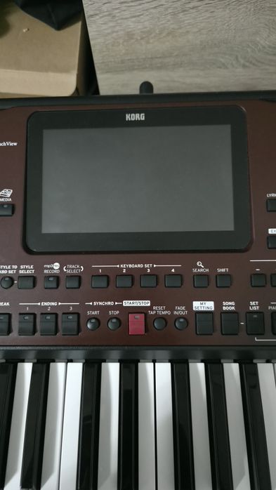 Korg Pa700 - Неразличим от нов!