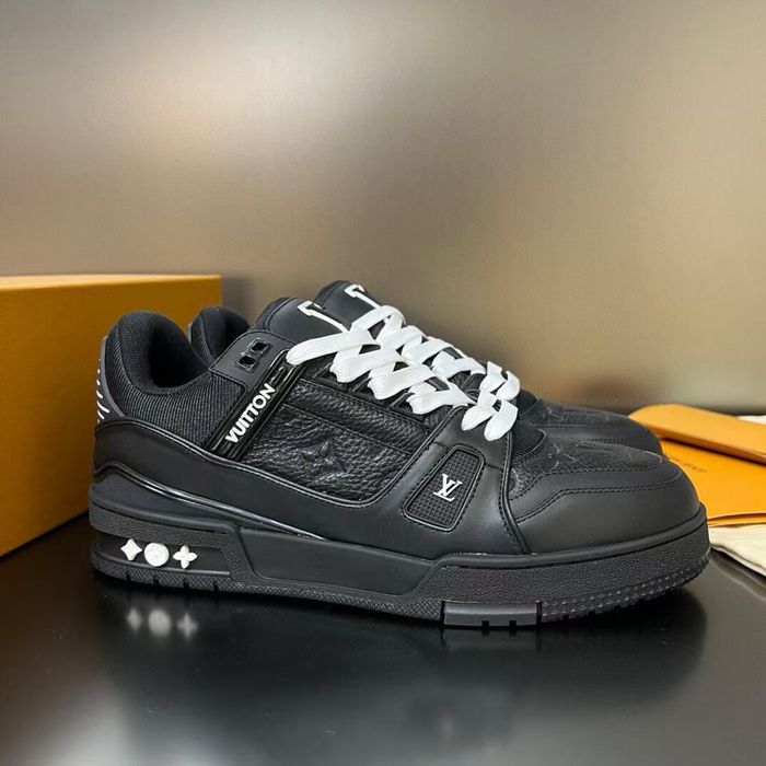 Louis Vuitton ( LV ) Trainer -Calitate PREMIUM - Marimi de la 36 la 45