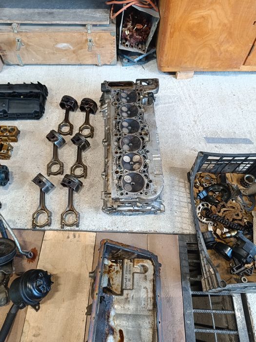 Двигател  м54 б25  бмв