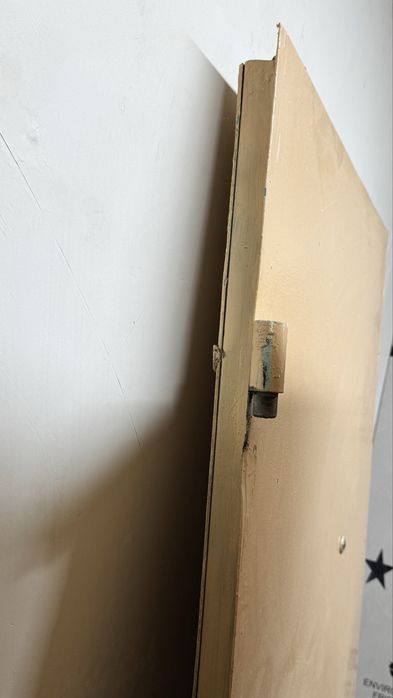 Продам двери 2 шт