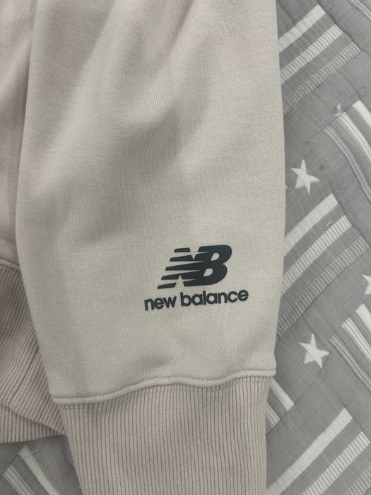 New Balance суичър