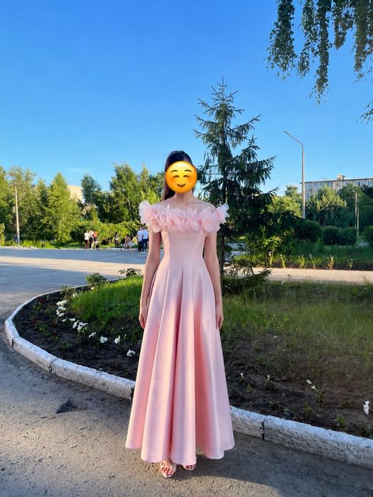 Продам платье красивое