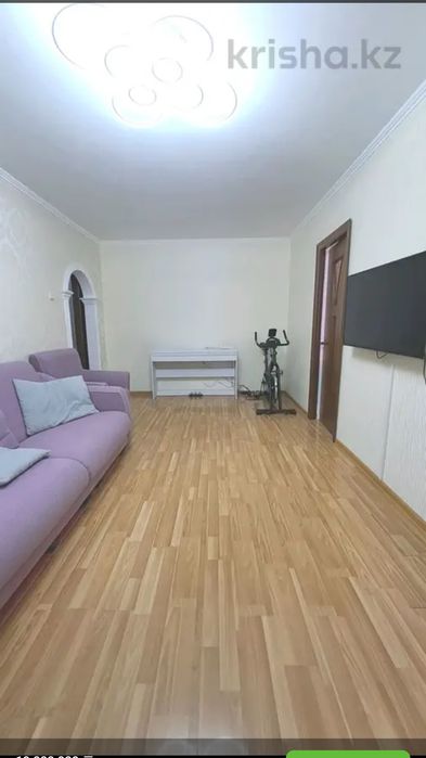 Продам квартиру мкр Стрритель