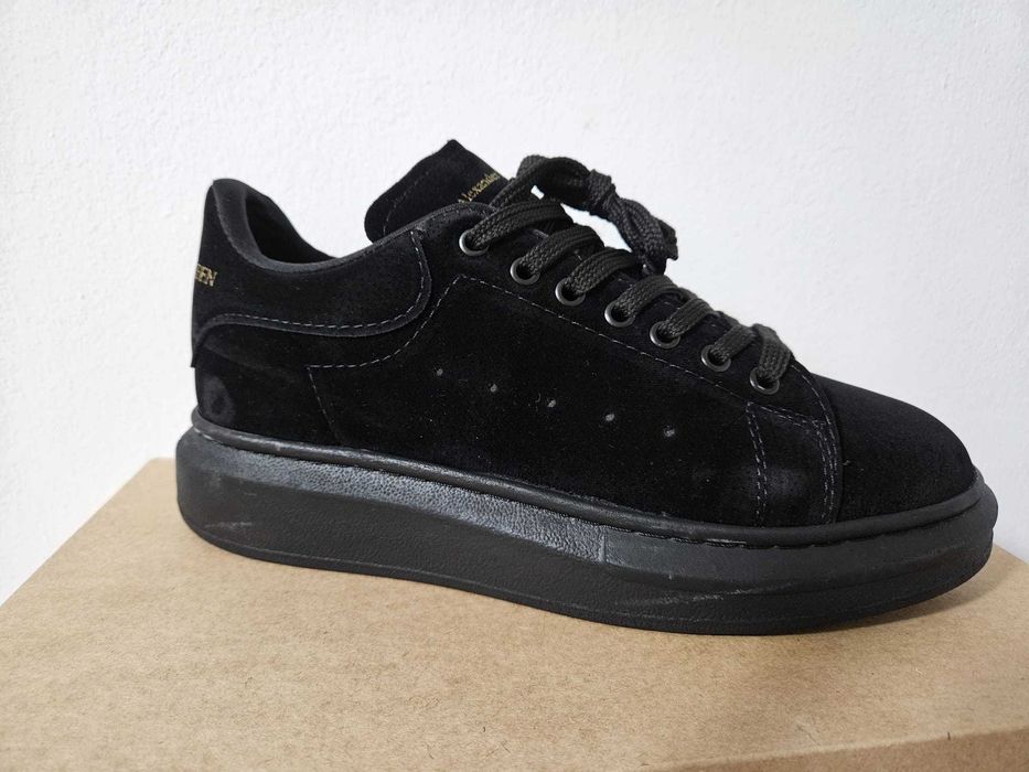 Adidasi din catifea negri McQueen dama si barbati