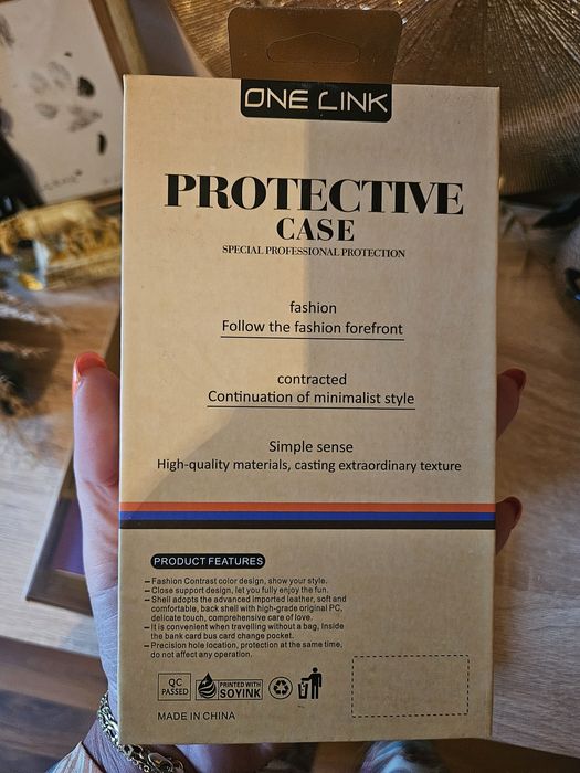 Протектор/ кейс за IPhone 8G цвят Gold