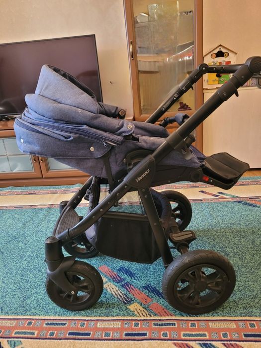 Продам коляску Adamex