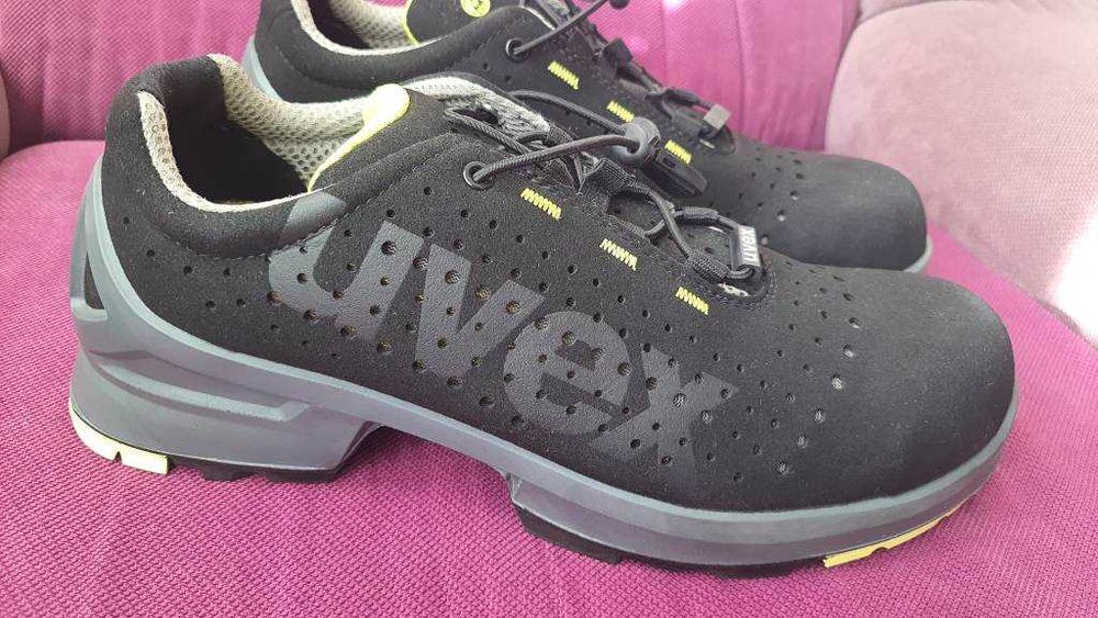 Pantofi UVEX S1 SRC ESD 8543.8 marime 44 -44,5 stare impecabila
