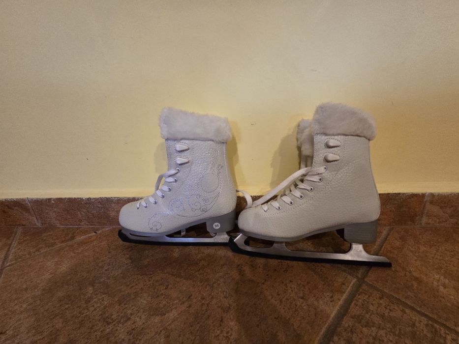 Patine gheata marimea 36