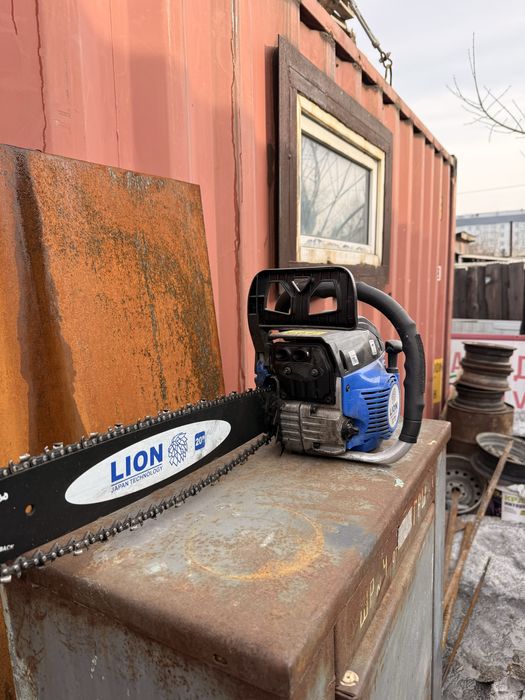 Продам бензопилу