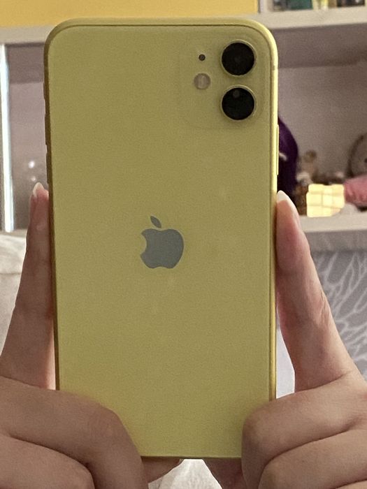 Продам iPhone 11