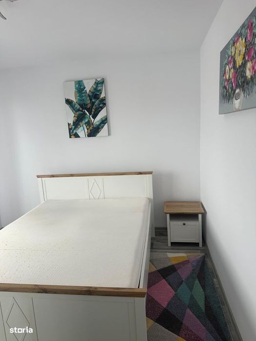2 camere zona Vivo, etaj 1, Razoare