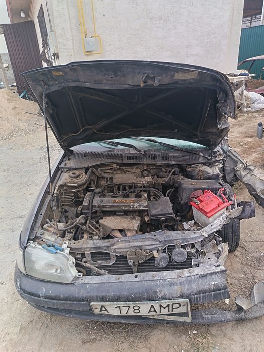 Тойота Карина Е разбор