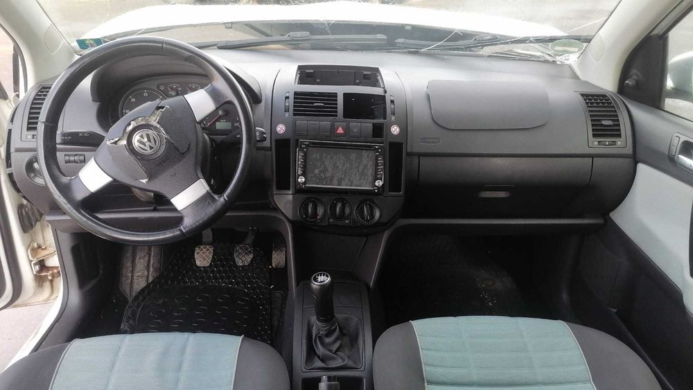 dezmembrez vw polo 9n 1.4 tdi bluemotion/bara fata polo 9n/faruri polo