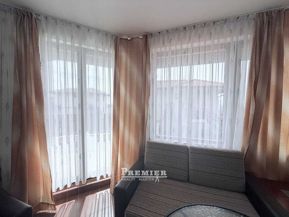 Просторен тристаен апартамент