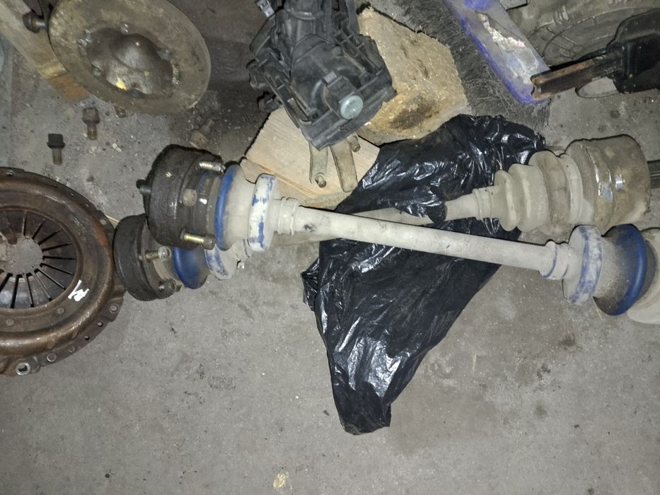 Редуктор на Мерседес 190,124.