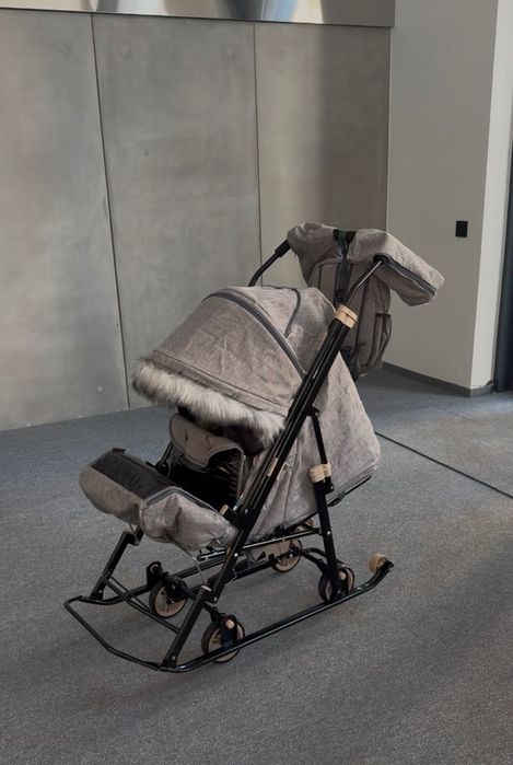 Сани-коляска для малышей