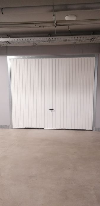Дава се под наем Гараж / Паркомясто в София, Младост 1А - 22 кв.м за 154.53 € - Снимка #1