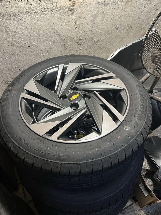 продам диски с резинами новые 16 размер