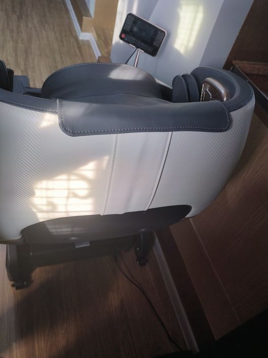 Массажное кресло