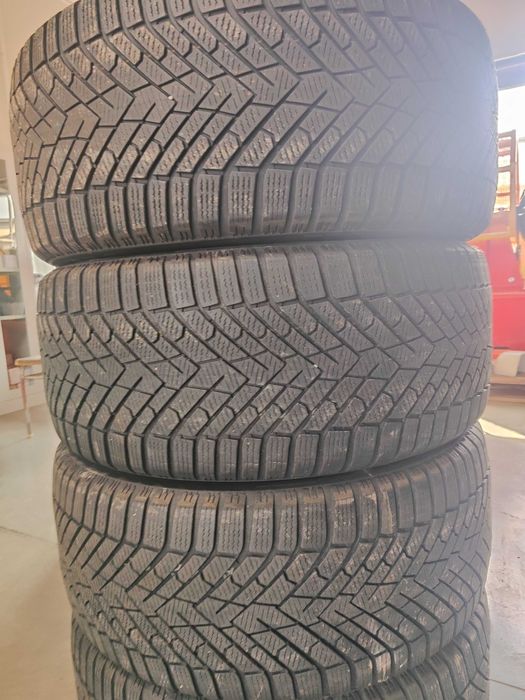 4бр.зимни гуми 275/40/21 Pirelli