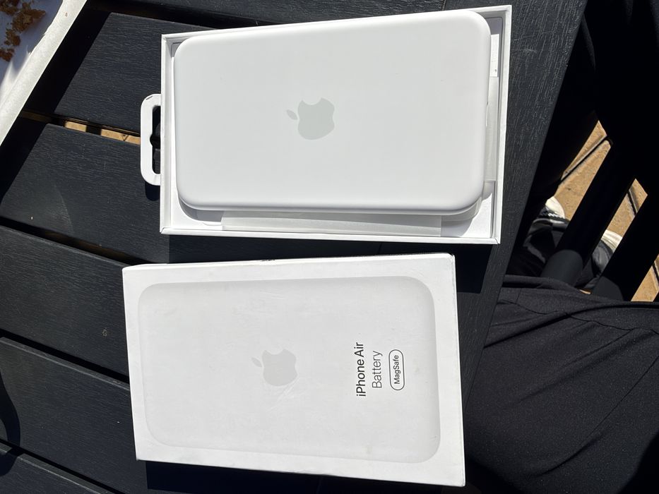 Apple battery pack