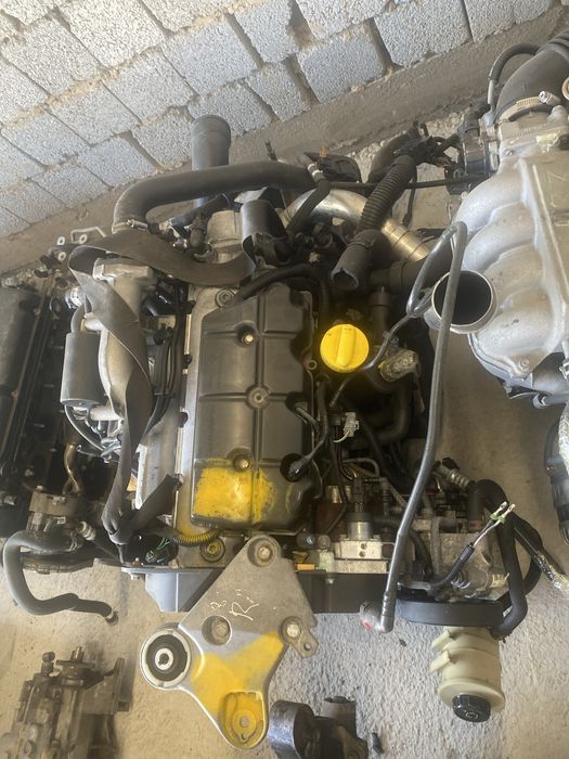 Двигатель  RENAULT F9Q