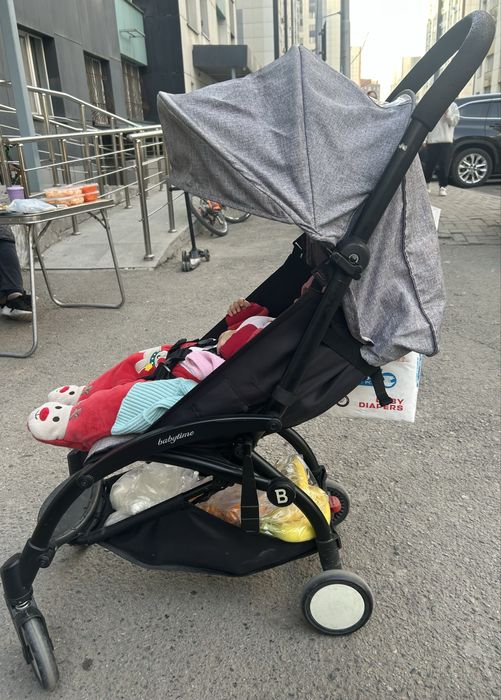 Детская прогулочная коляска