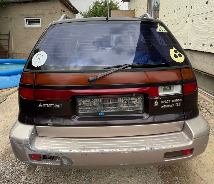 Митсубиши спейс вагон