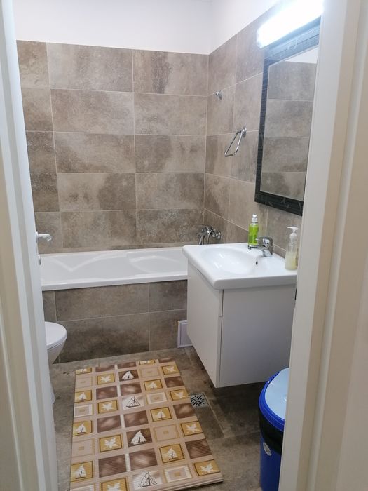 Garsoniera moderna Militari Residence Proprietar