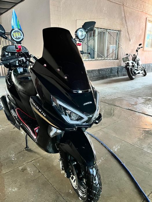 Мопед скутер макси