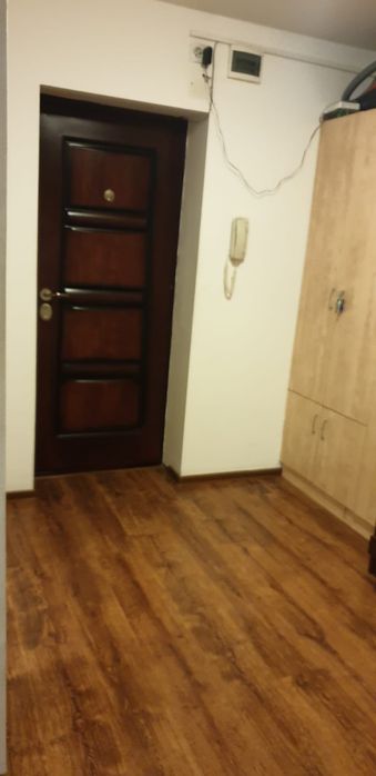 Închiriez garsonieră