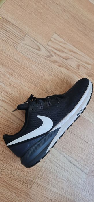 Продам мужские кроссовки AIR ZOOM STRUCTURE 22