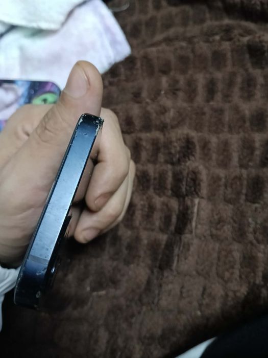 Vând iPhone 12 și trotineta nou qk3 Max