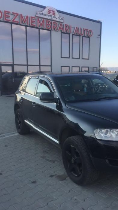 Dezmembram Volkswagen Touareg 2.5 D an fabr 2006