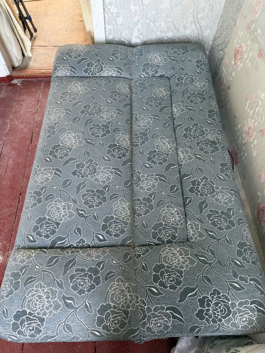 Продам диван книжка