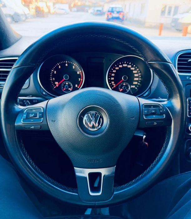 VOLKSWAGEN Golf 2010 — imagine 4