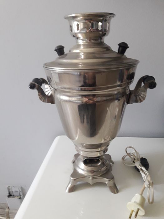 Стар руски самувар