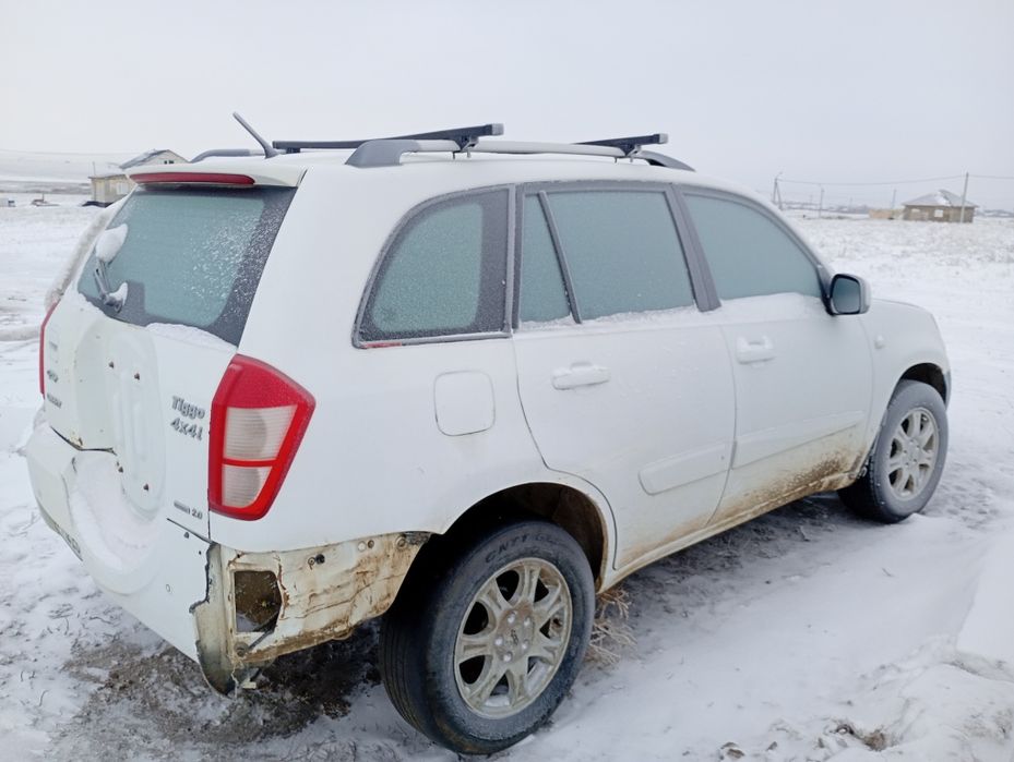 Чери Тигго 2015 газ-бензин