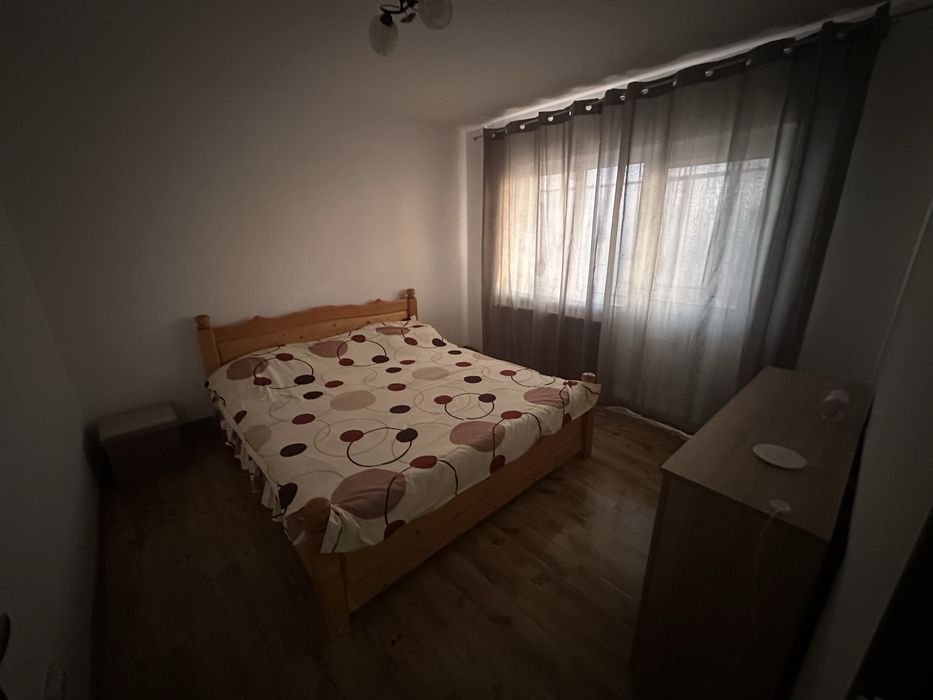 Ofer spre inchiriere permanenta sau regim hotelier apartament 2 camere decomandat in Filiasi