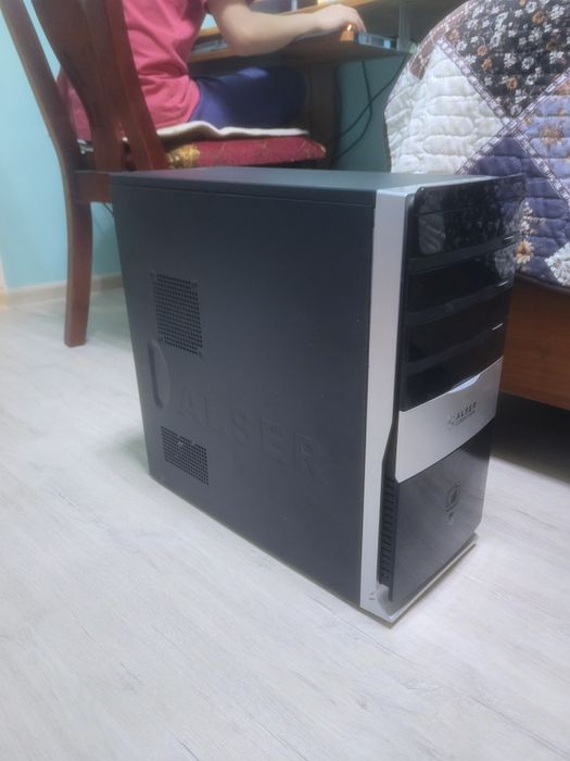 Продам пк в рабочем состаний без памяти(hdd, sdd)