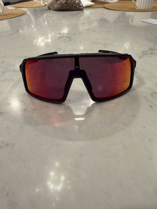 Очки Oakley Sutro Road
