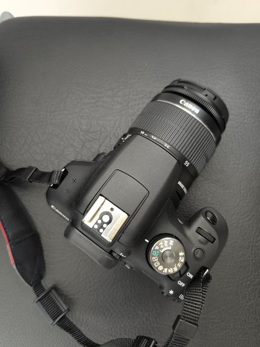 DSLR фотоапарат CANON EOS 2000D