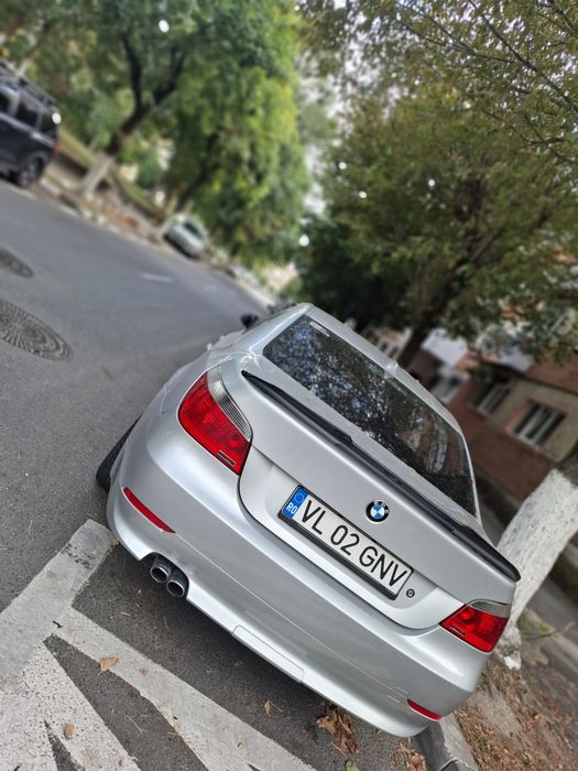 Vând schimb bmw e60