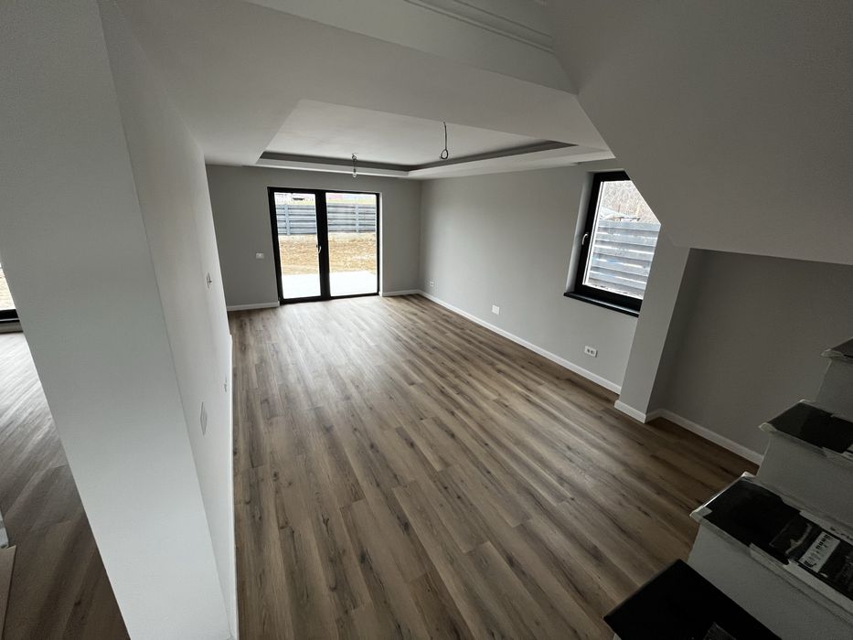 Casa Hlincea P+1, strada Petru Schiopu 404 mp teren