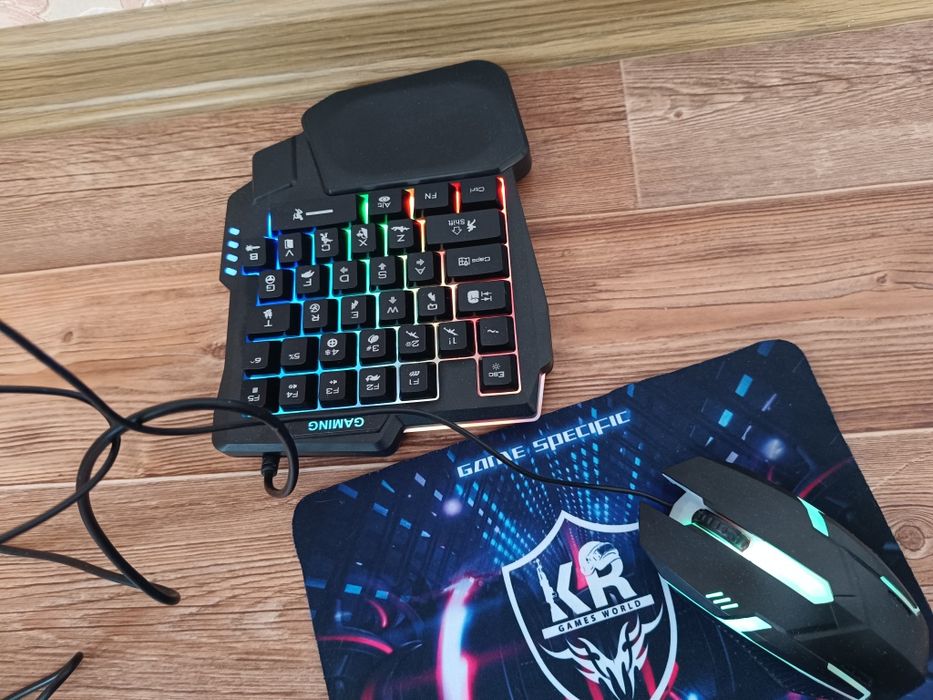 Продам клавиатуру для смартфонов и планшетов