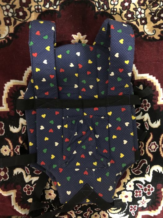 Продаётся рюкзак-Кенгуру для детей.